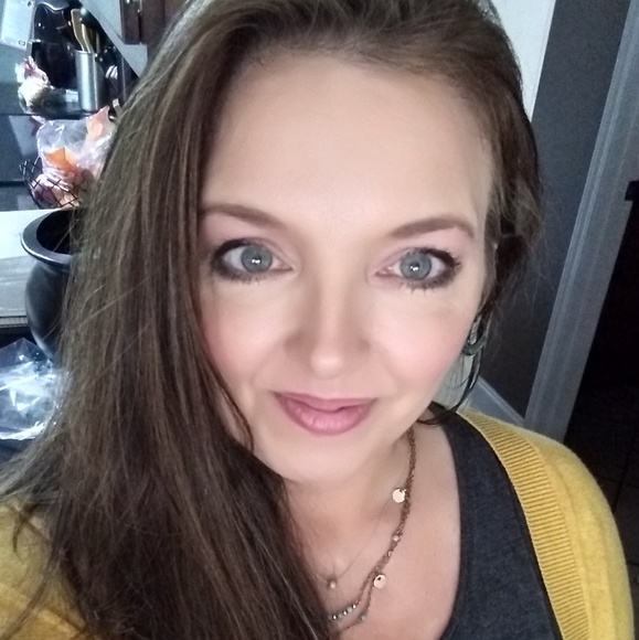 Meet your Posher, Tina - Picture 8 of 8